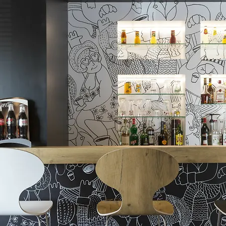 Ibis Lorient Centre Hotelier Отель